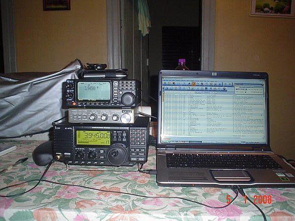 Icom IC-R75 + Preselect YAESU FRT7700 + Yaesu VR-5000, Ham Radio deluxe controle total via CAT, j garava os arquivos em MP3 e gera parte dos logs... uma ferramenta super poderosa...